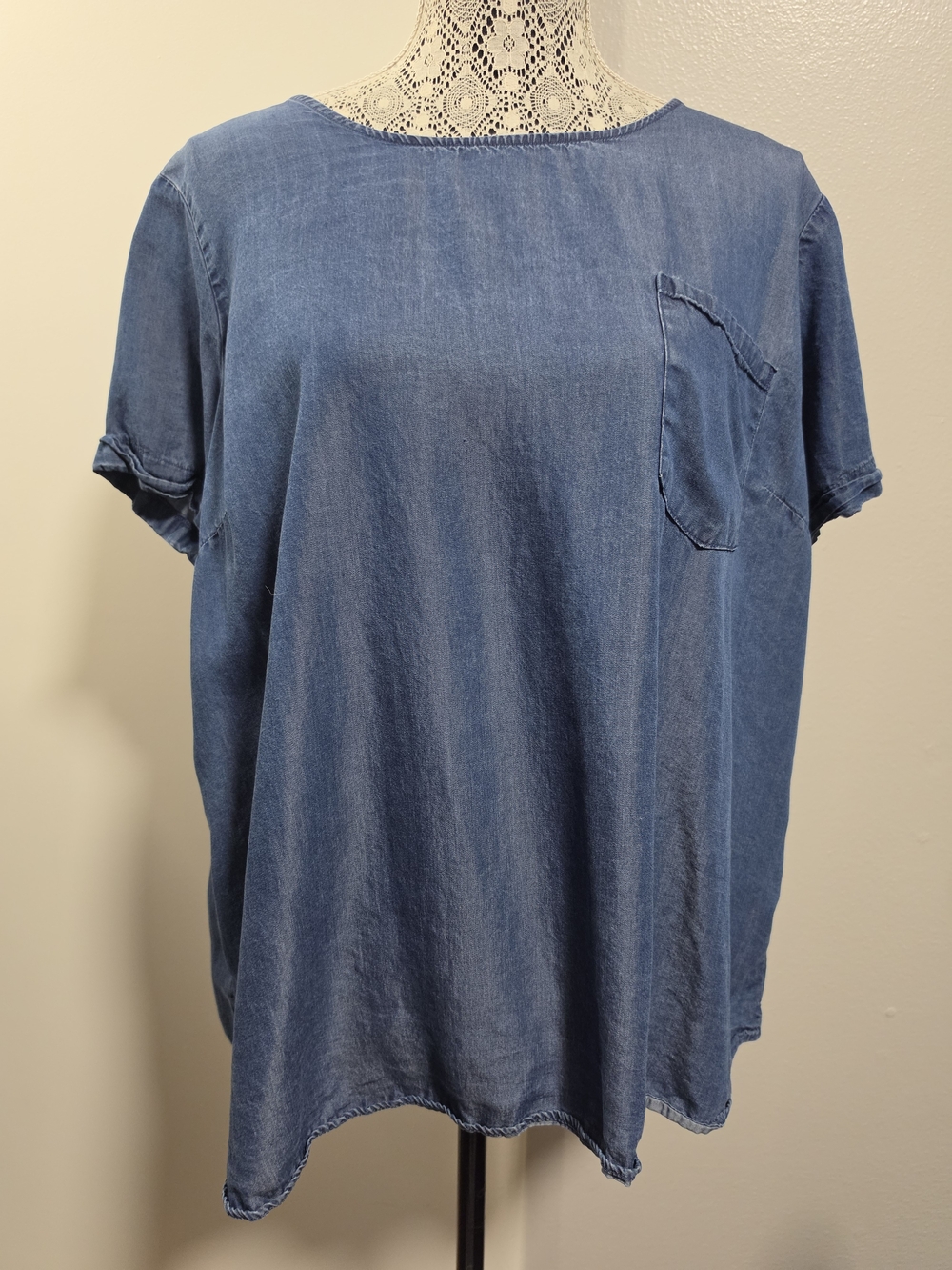 LC Lauren Conrad XXL 100% Lyocell Chambray Pocket Short Sleeve Top